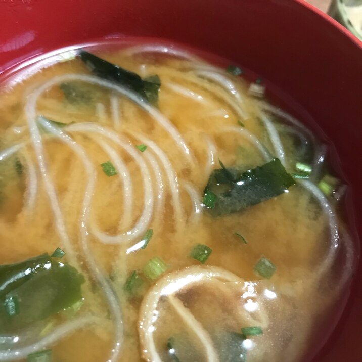 レトルト味噌汁で春雨スープ
